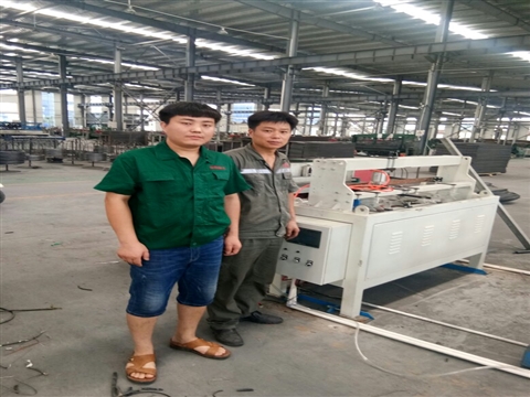 Full automatic wire mesh welding machine does not stop automatically